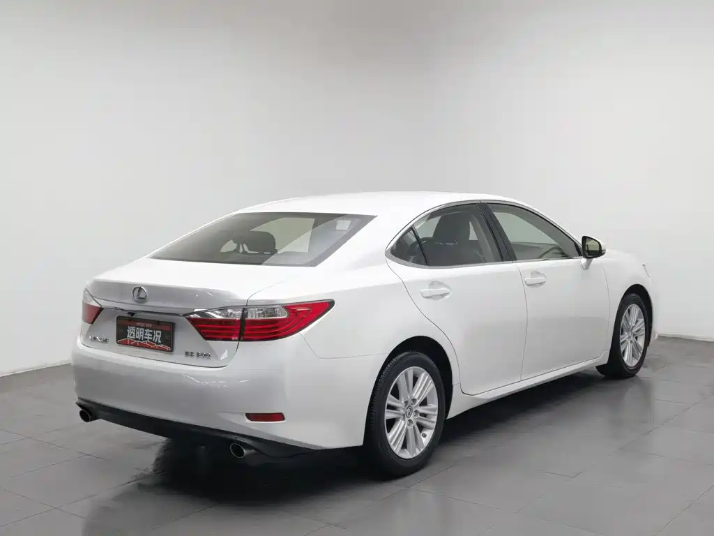 Lexus ES — миниатюра 2
