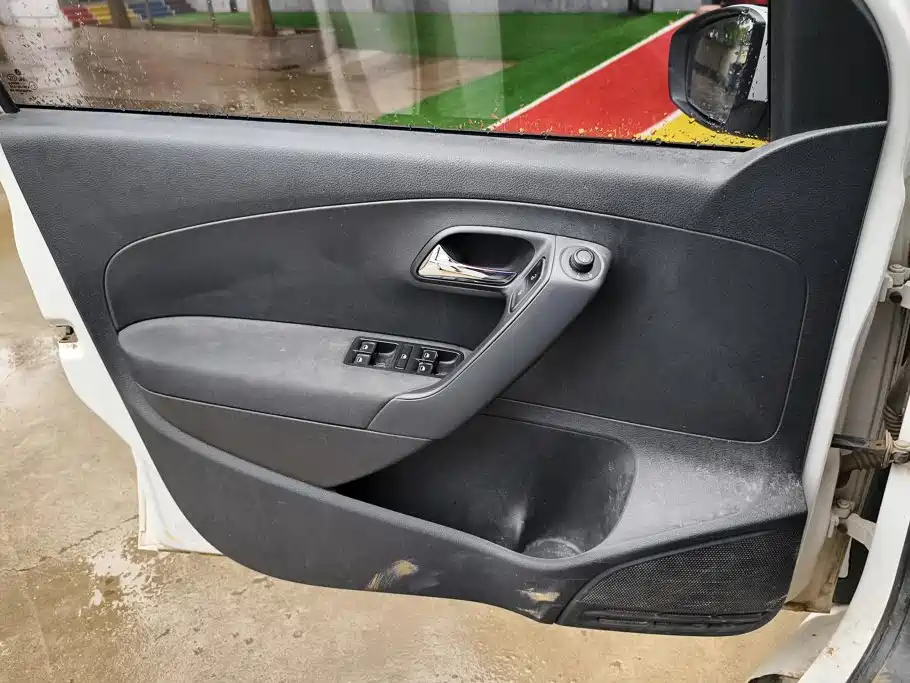 Volkswagen Polo — миниатюра 7