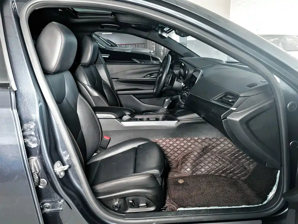 Cadillac CT4 — миниатюра 8