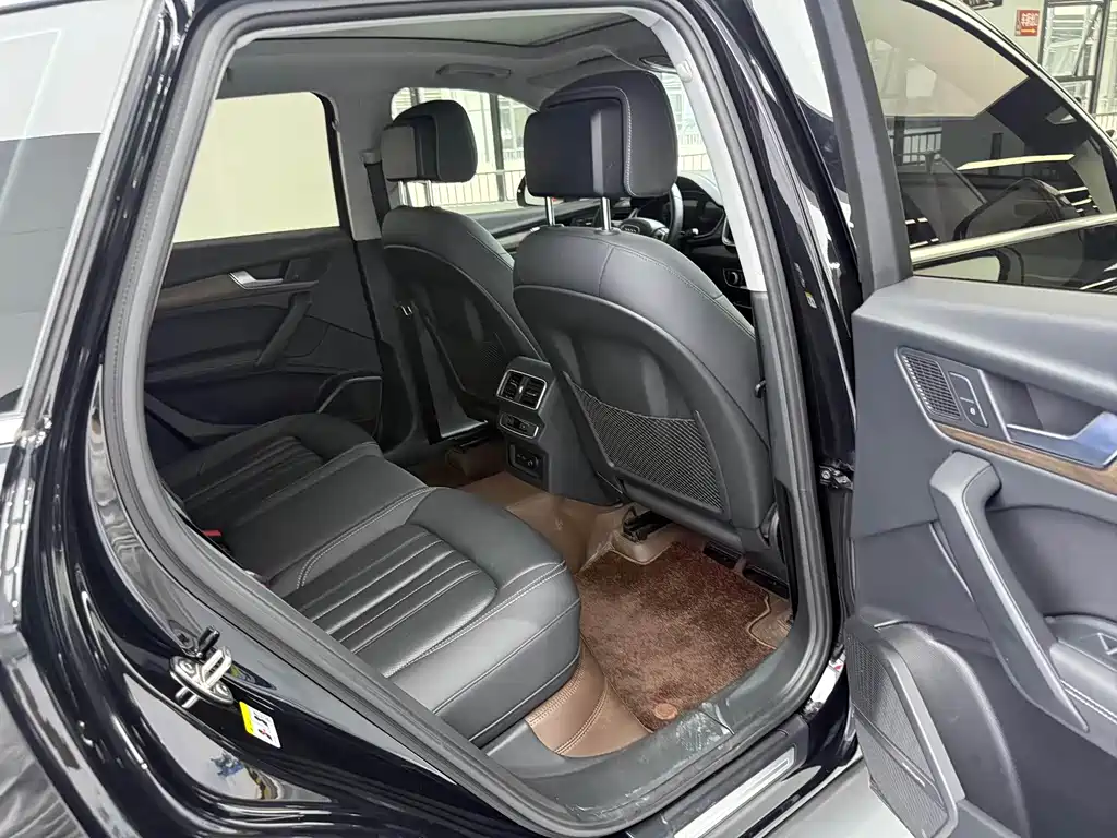 Audi Q5L — миниатюра 13