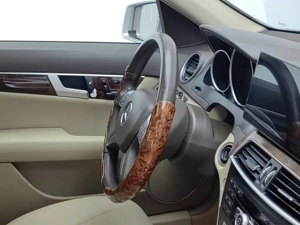 Mercedes-Benz C-Class — миниатюра 22