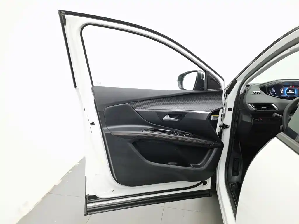 Peugeot 4008 — миниатюра 8