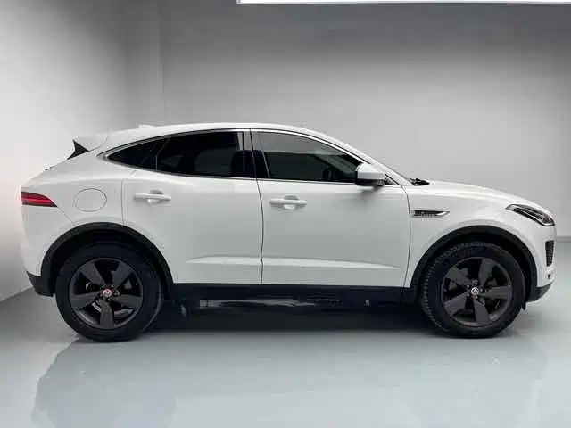 Jaguar E-PACE P200 S China VI, фото 12