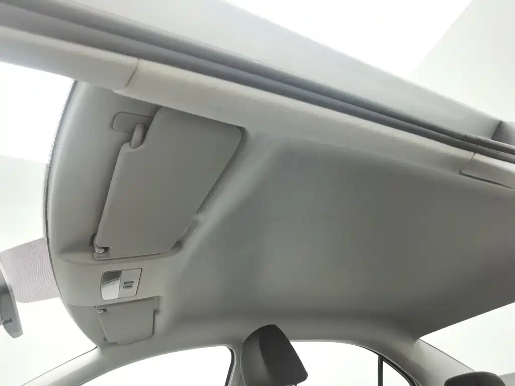 Volkswagen Santana — миниатюра 14