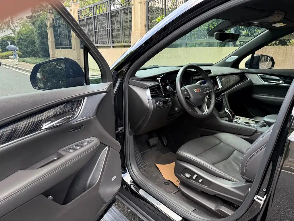 Cadillac XT6 — миниатюра 13