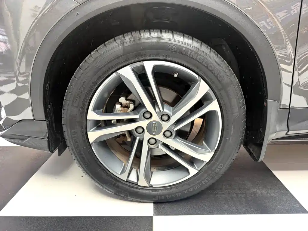 Geely Binyue — миниатюра 5