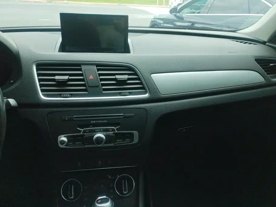 Audi Q3 — миниатюра 13