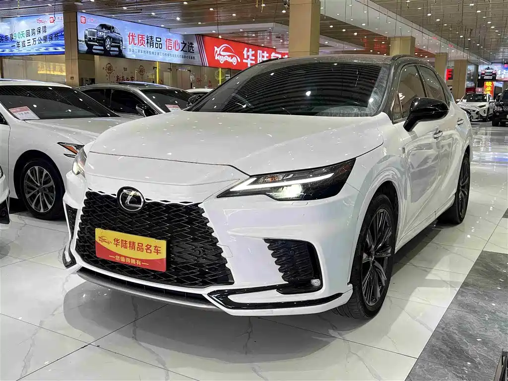 Lexus RX 2024