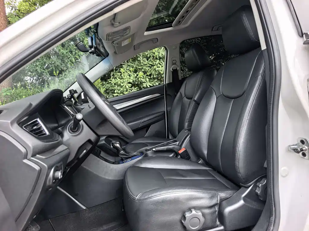 Roewe 360 — миниатюра 9