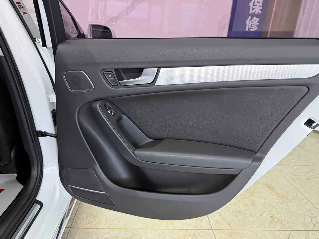 Audi A4L — миниатюра 13
