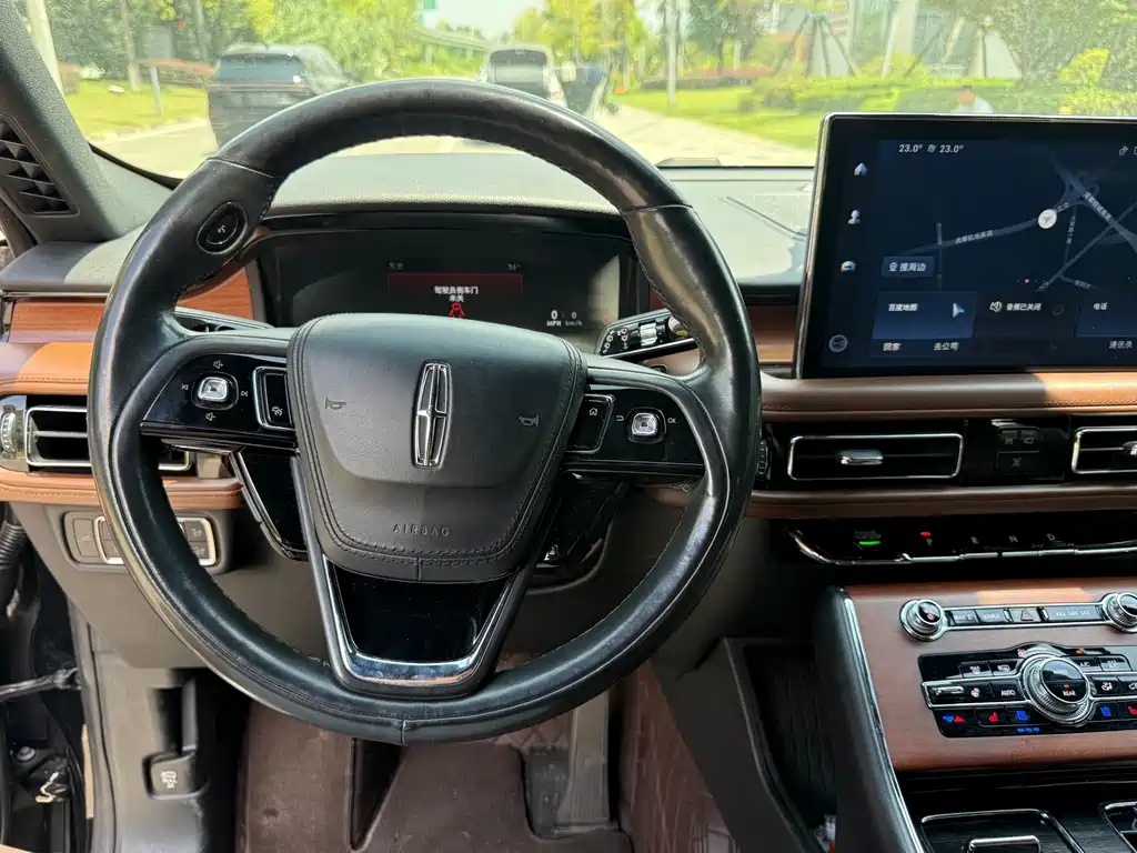 Lincoln Aviator — миниатюра 5
