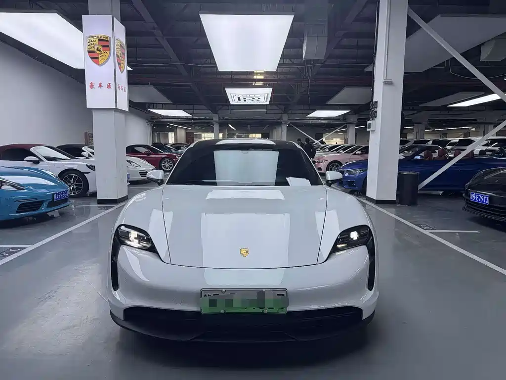 Porsche Taycan — миниатюра 2