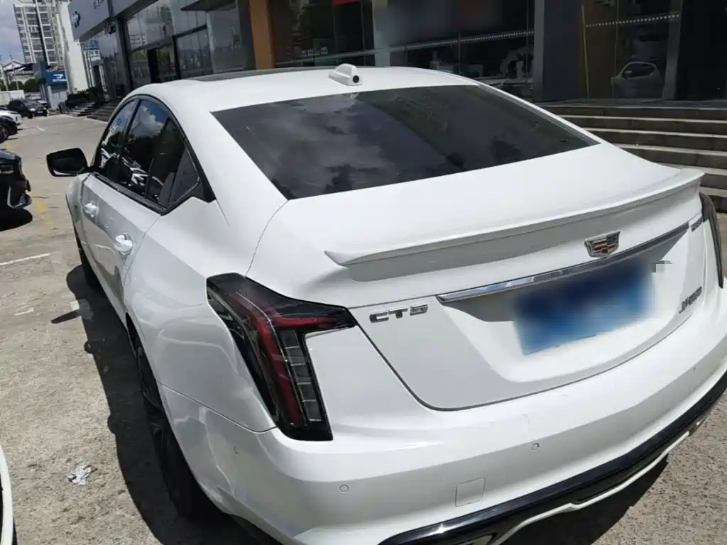 Cadillac CT5 — миниатюра 5