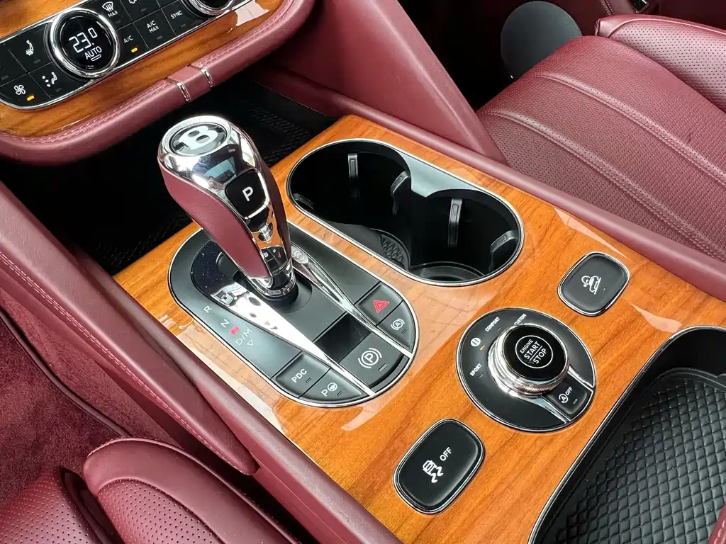 Bentley Bentayga — миниатюра 6