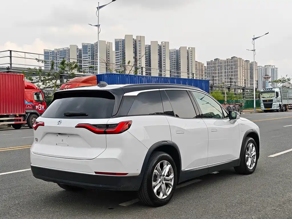 NIO ES8 — миниатюра 12