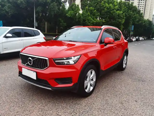 Volvo XC 40 2020 T 3 — фото 1