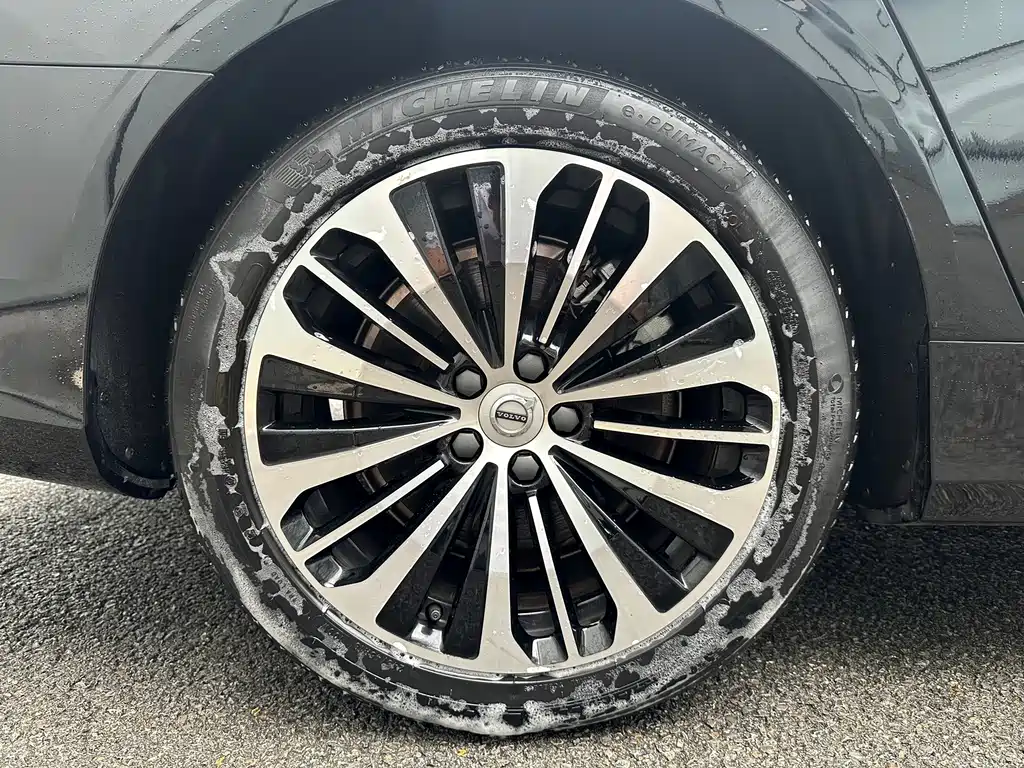 Volvo S90 — миниатюра 21