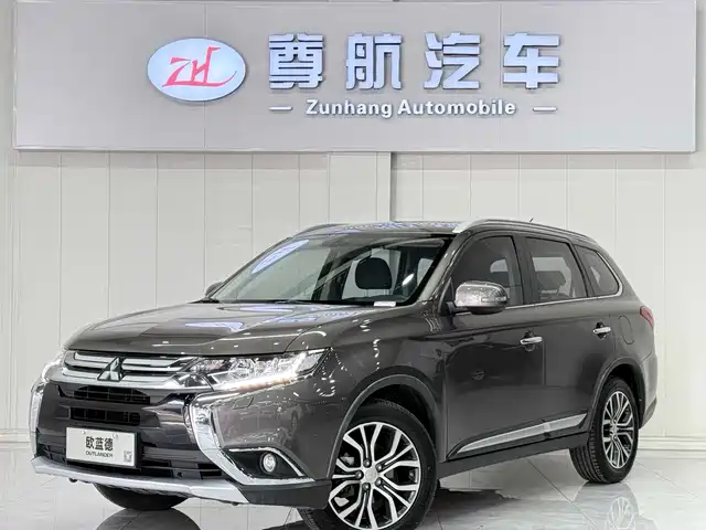 mitsubishi outlander
