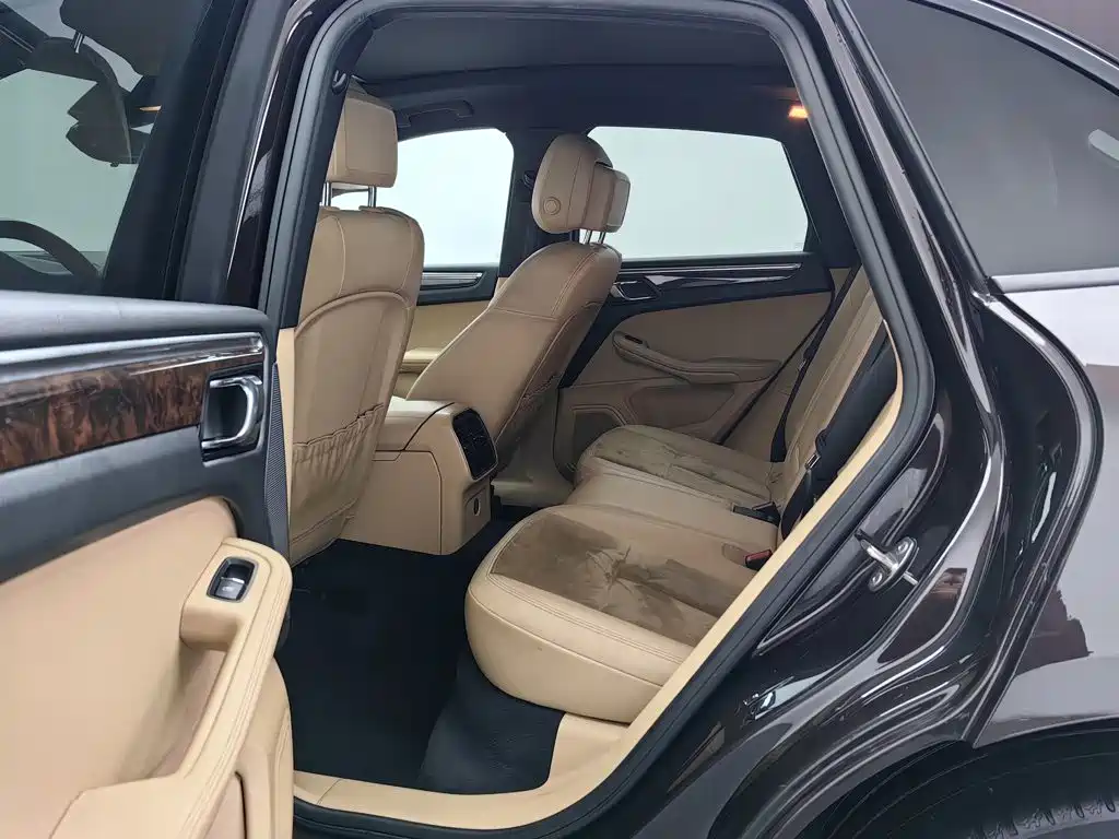Porsche Macan — миниатюра 15