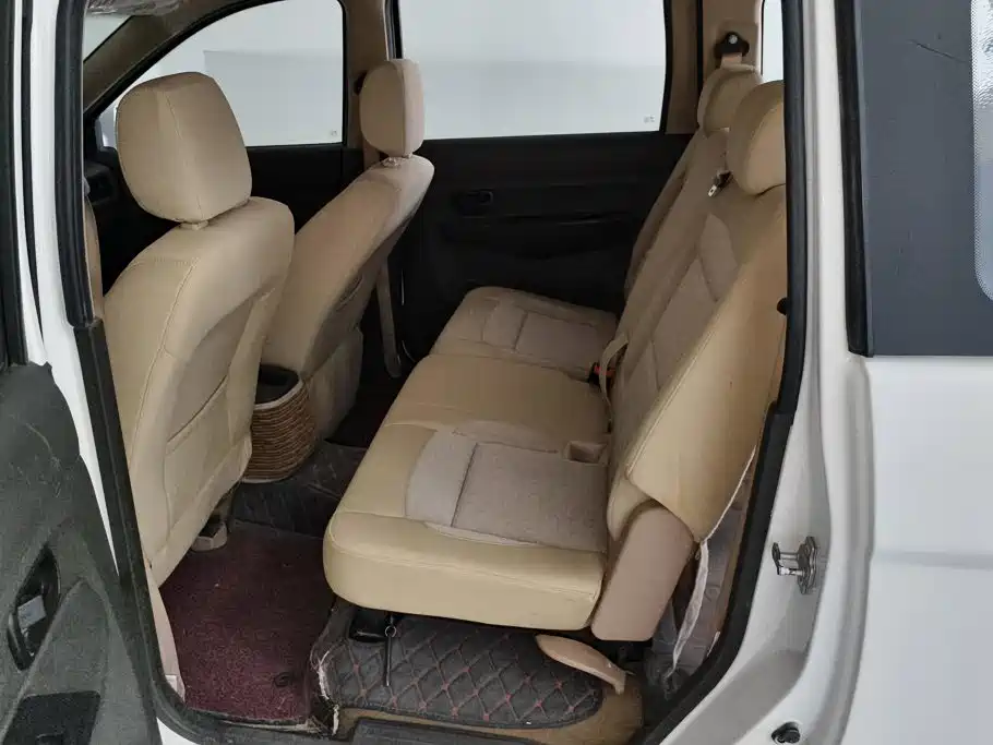 Wuling Hongguang — миниатюра 11