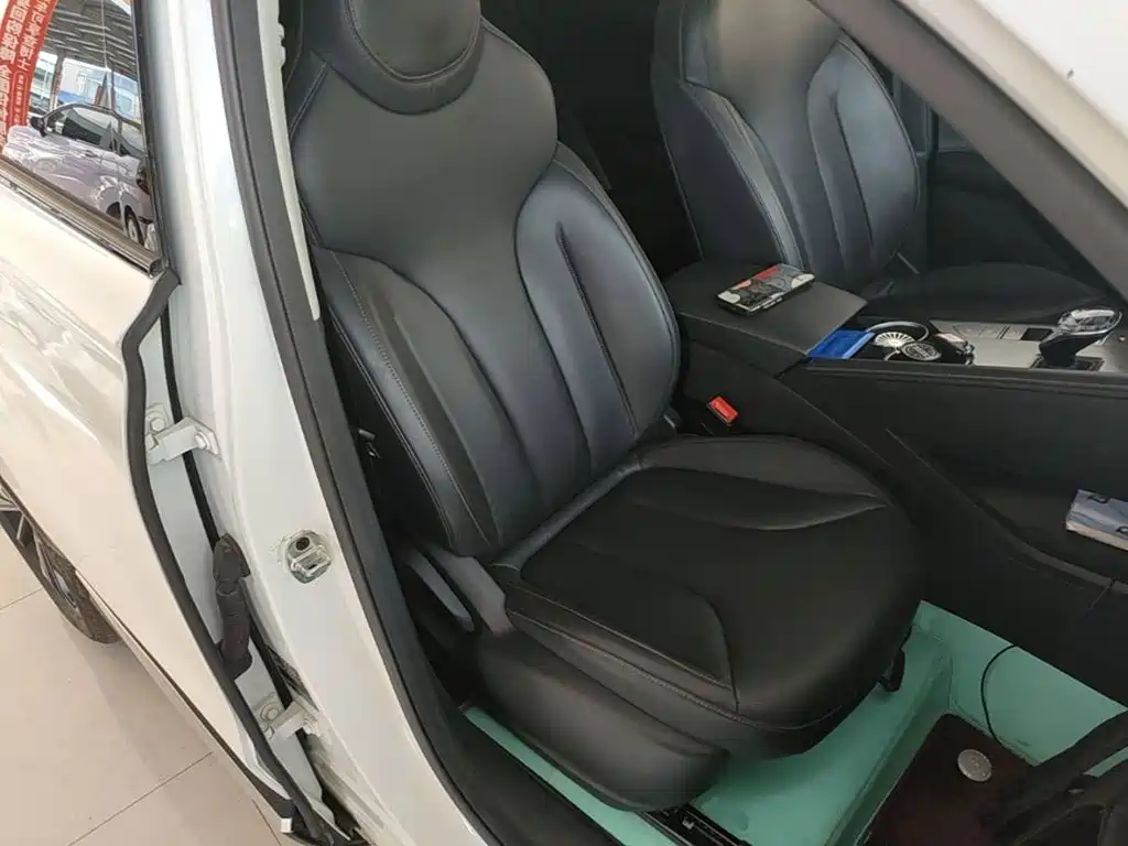 Roewe RX5 New Energy — миниатюра 25