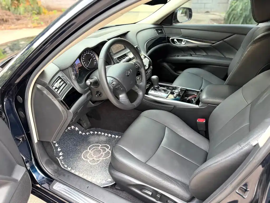 Infiniti Q70 — миниатюра 8