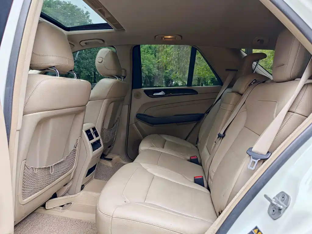 Mercedes-Benz M-Class — миниатюра 7