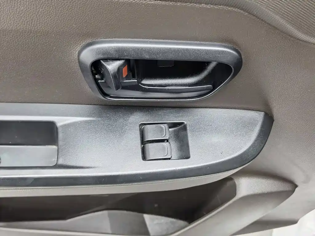 Wuling Hongguang V — миниатюра 9