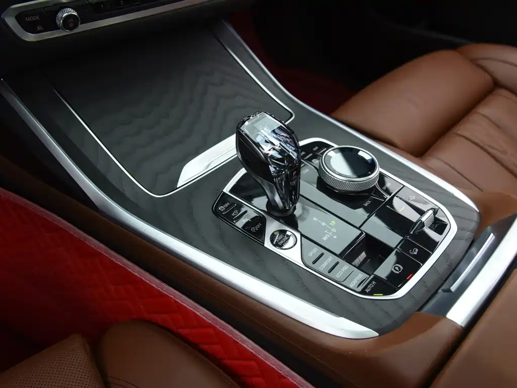 BMW X7 — миниатюра 11