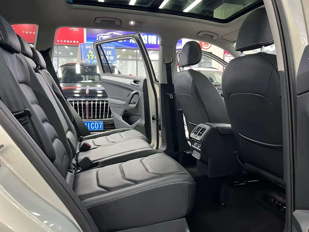 Volkswagen Tiguan L — миниатюра 7