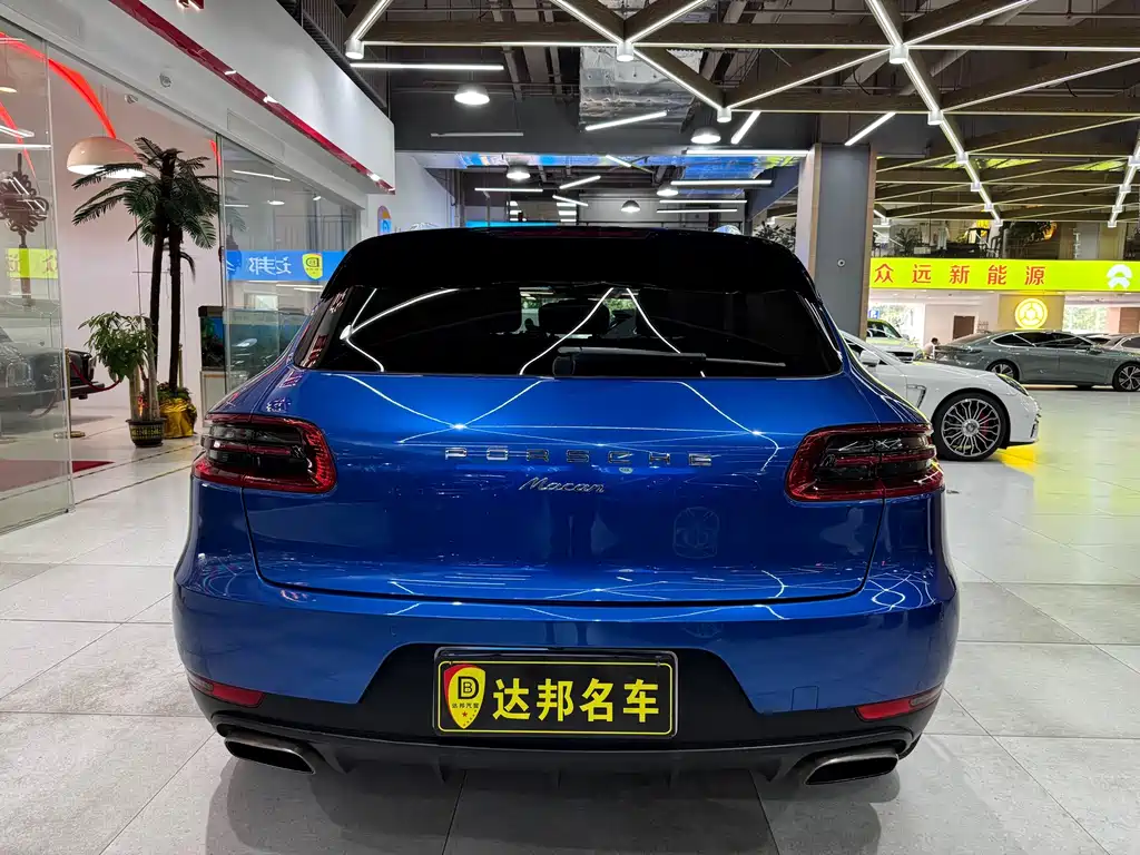 Porsche Macan — миниатюра 16