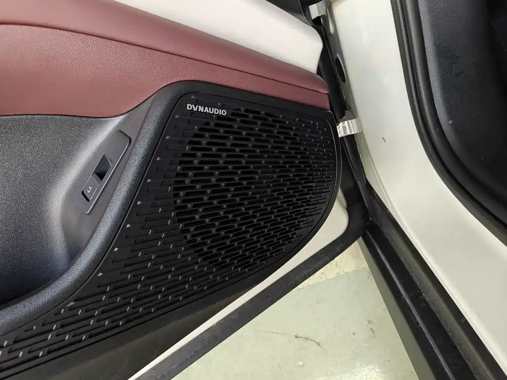 BYD Seal 07 DM-i — миниатюра 11
