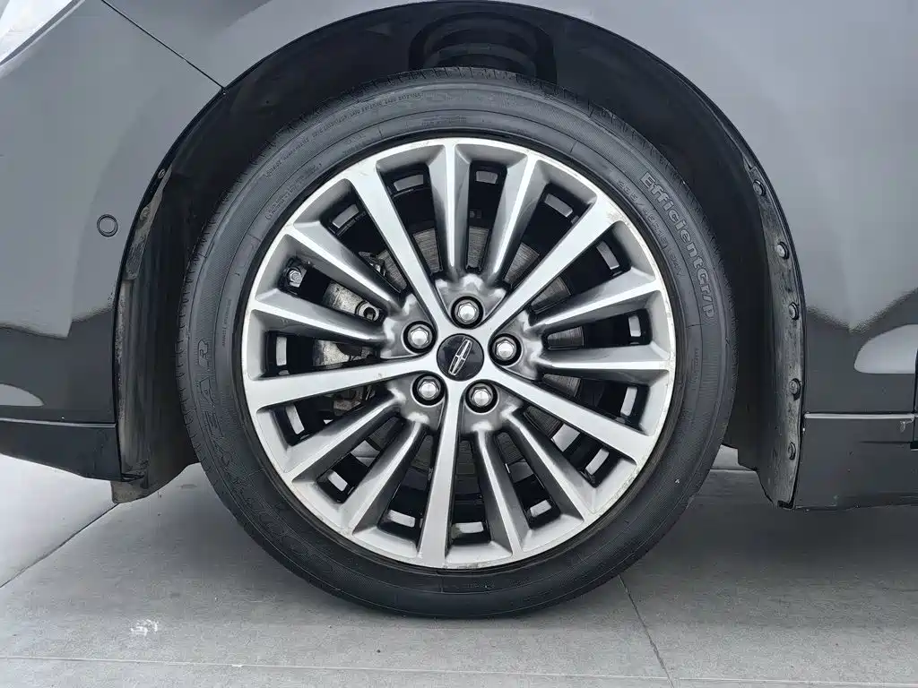 Lincoln MKZ — миниатюра 17