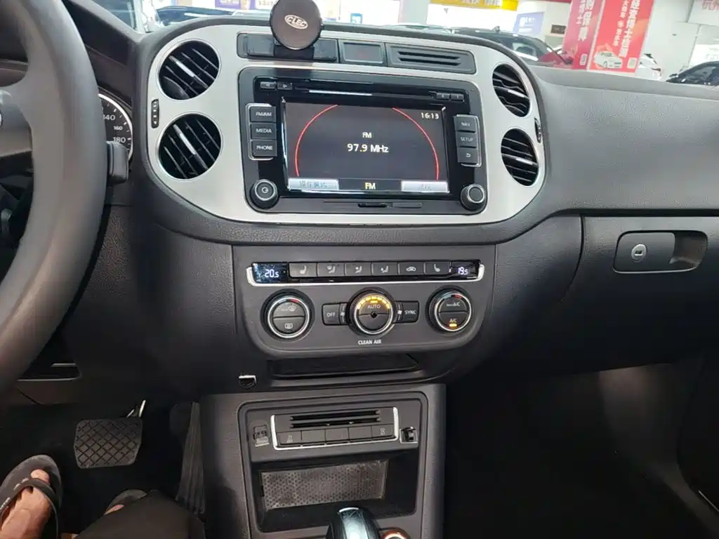 Volkswagen Tiguan — миниатюра 18