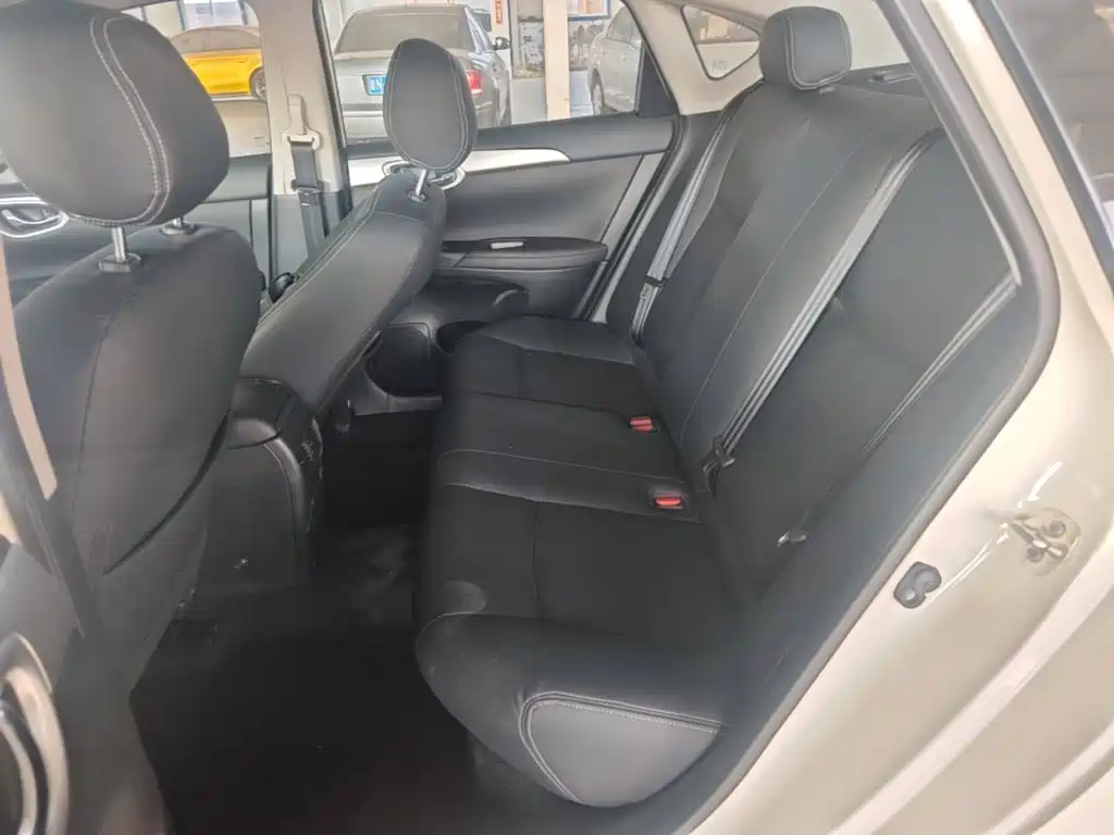 Nissan Sylphy — миниатюра 17