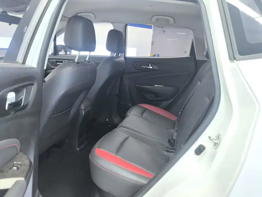 Changan CS15 — миниатюра 11