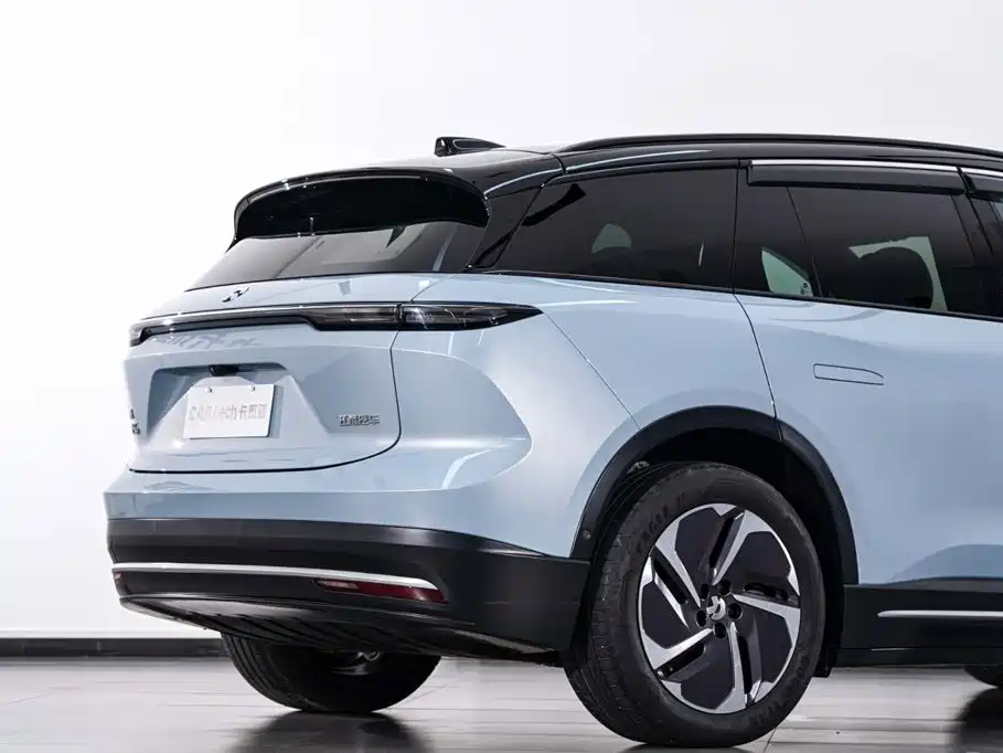 NIO ES6 — миниатюра 9