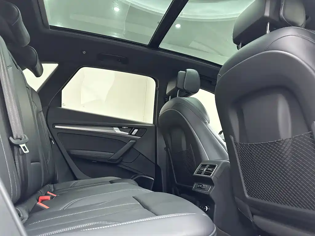 Audi Q5L — миниатюра 15