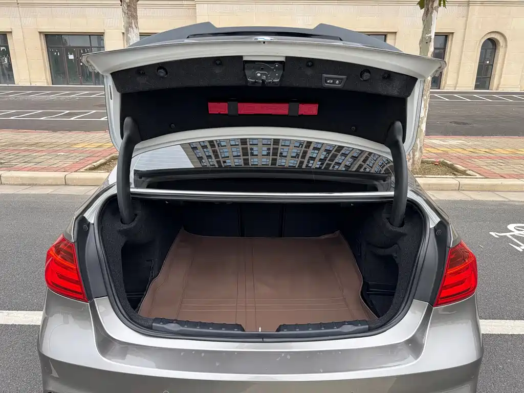 BMW 3 Series (Import) — миниатюра 13
