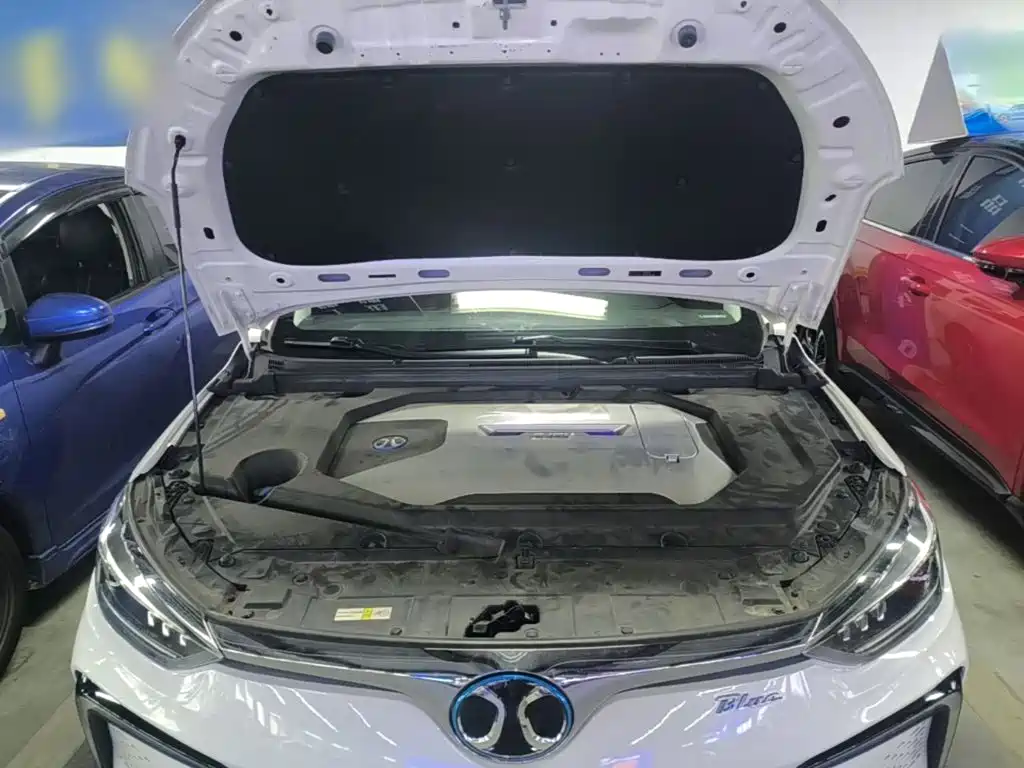 BAIC EU5 — миниатюра 19