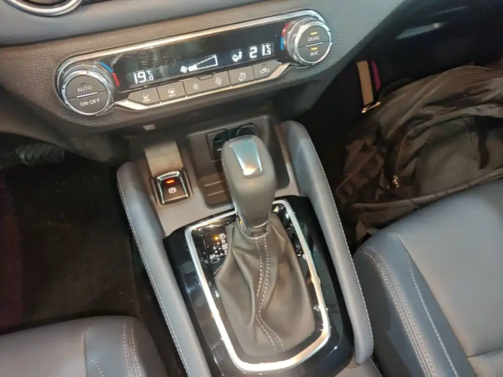 Nissan Qashqai — миниатюра 14