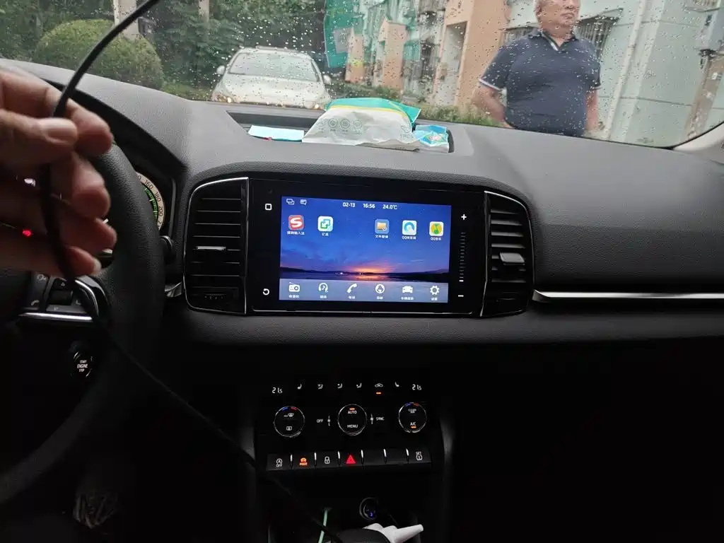 Skoda Karoq — миниатюра 14