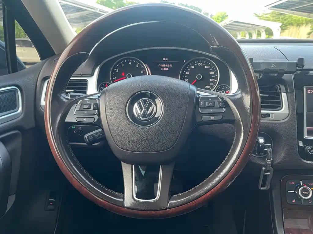 Volkswagen Touareg — миниатюра 18