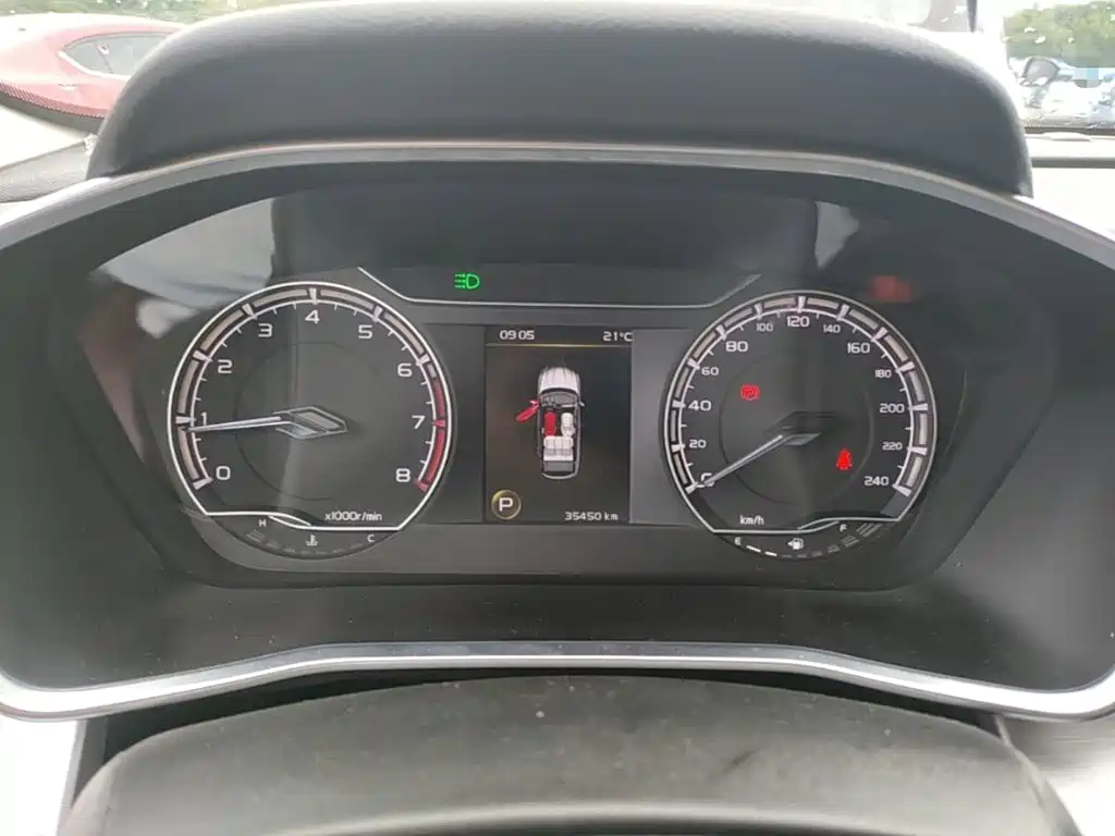 Geely Binyue — миниатюра 12
