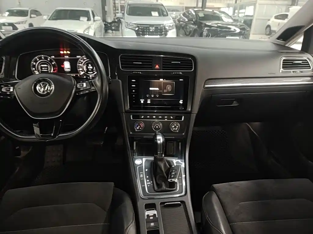 Volkswagen Golf — миниатюра 13