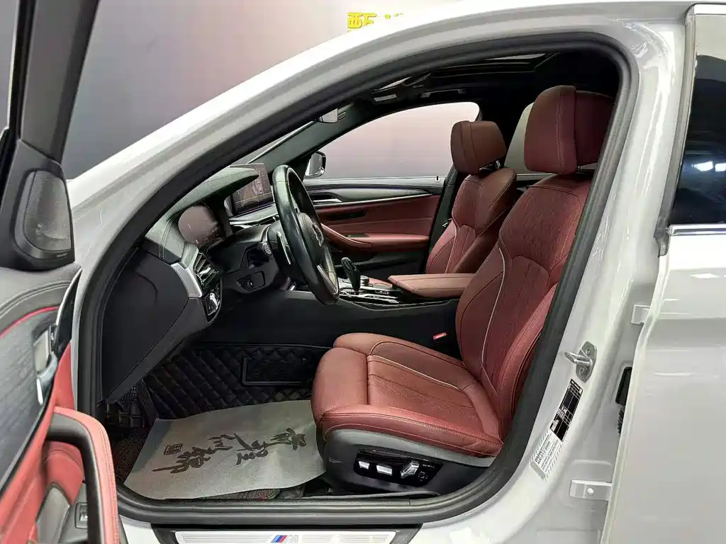 BMW 5 Series — миниатюра 3