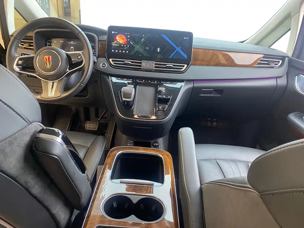 Hongqi Hongqi HQ9 PHEV — миниатюра 8