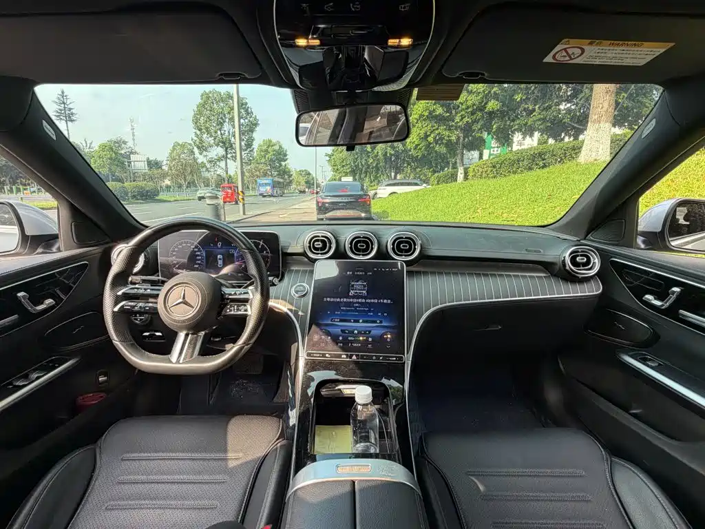 Mercedes-Benz C-Class — миниатюра 13