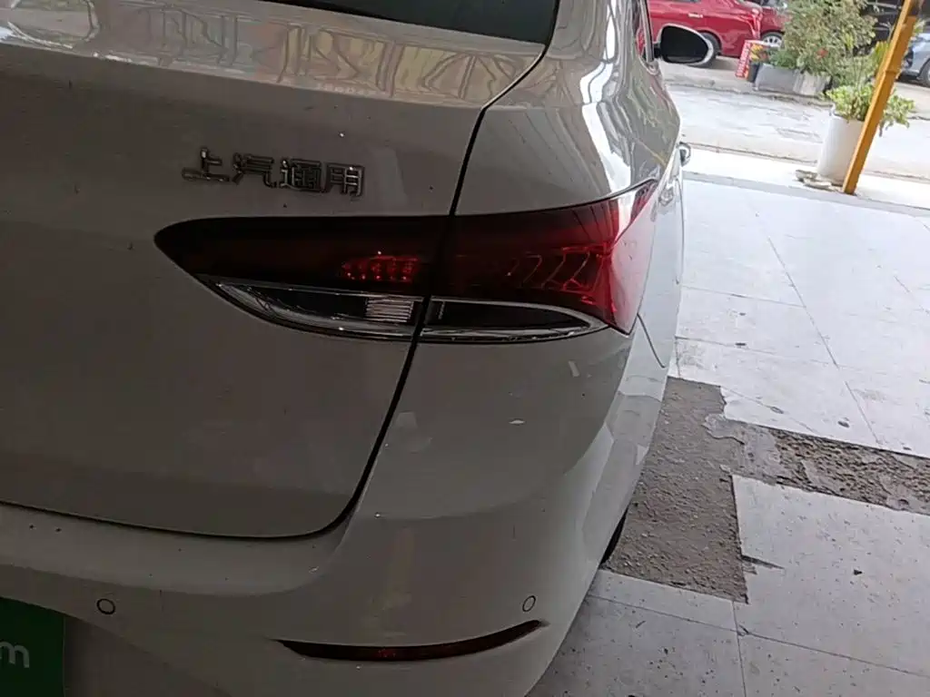 Buick Excelle — миниатюра 8
