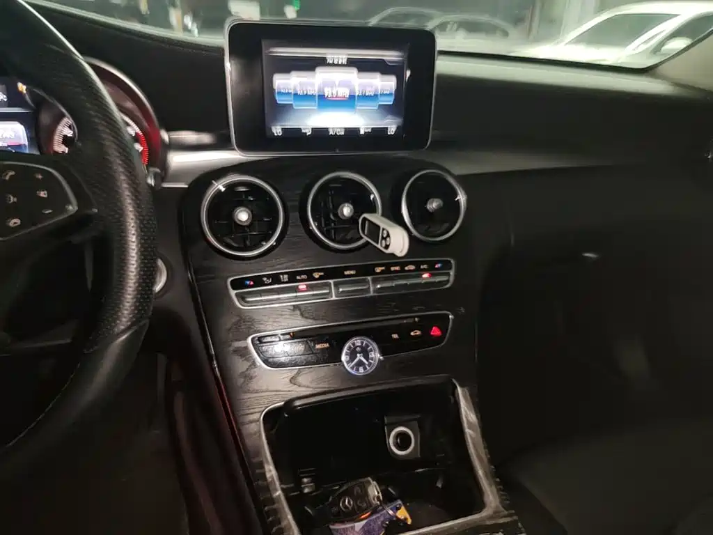 Mercedes-Benz C-Class — миниатюра 13